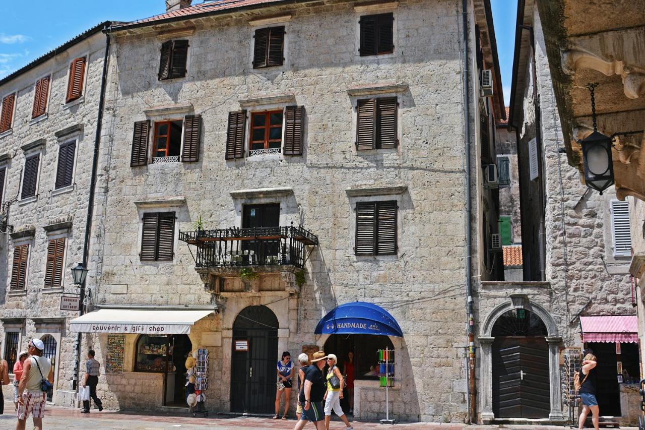 Montenegro Backpackers Home كوتور المظهر الخارجي الصورة